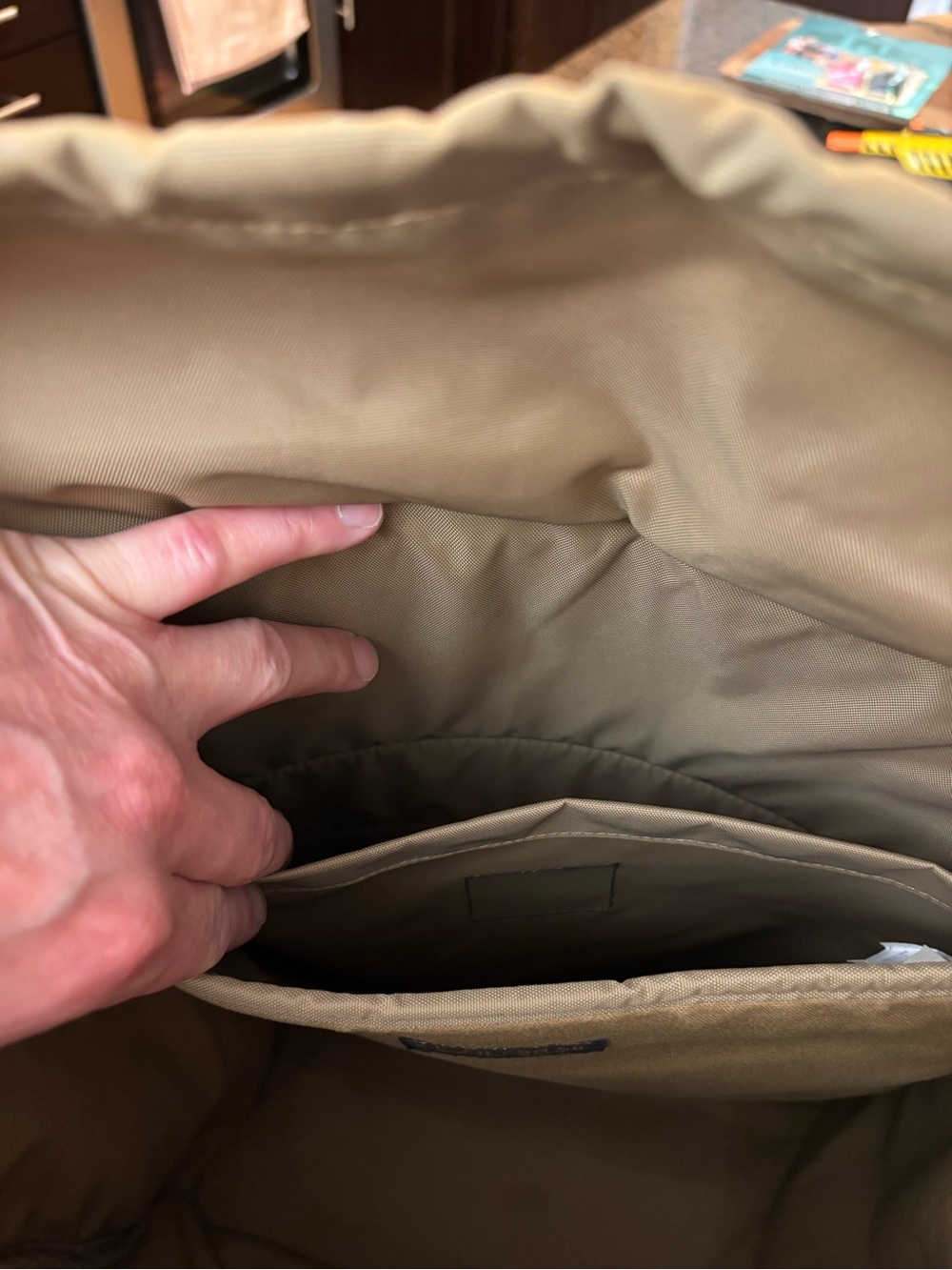 Filson Ranger Waxed Canvas Backpack /Rucksack - Picture 11 of 15